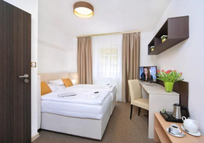 Отель Hotel Hradec  Шпиндлерув Млын